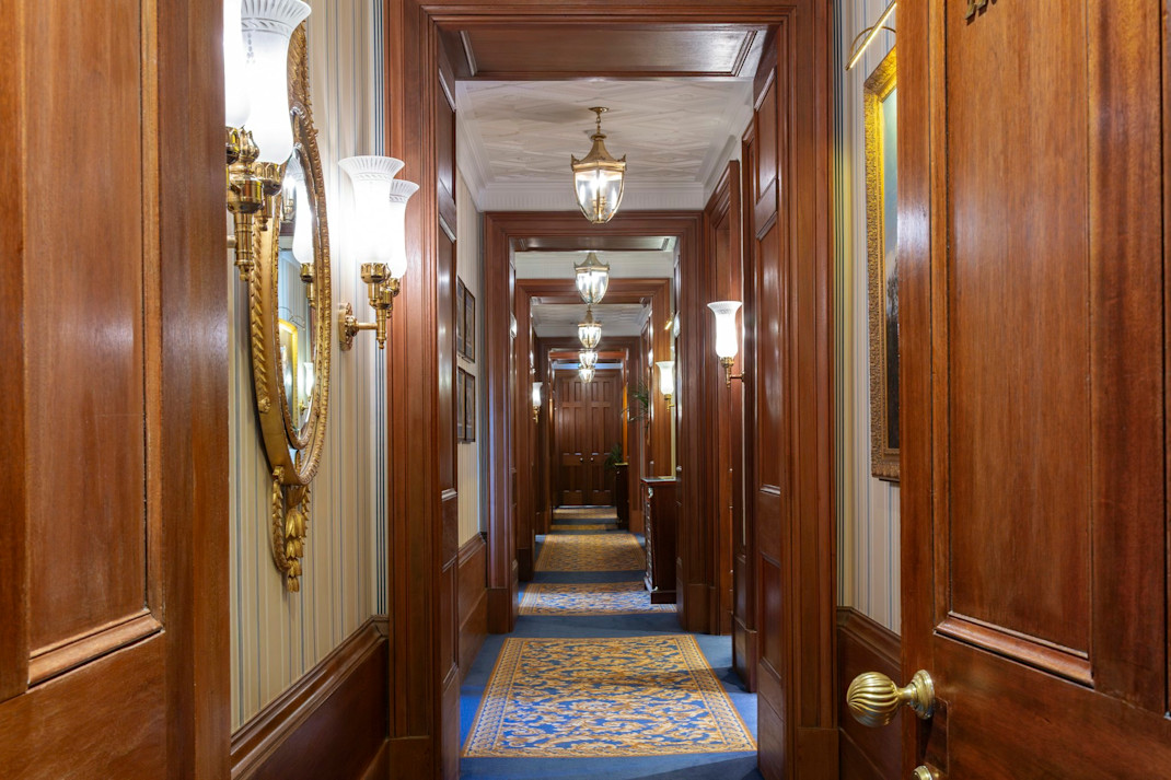LAN - Room WING - Image 1