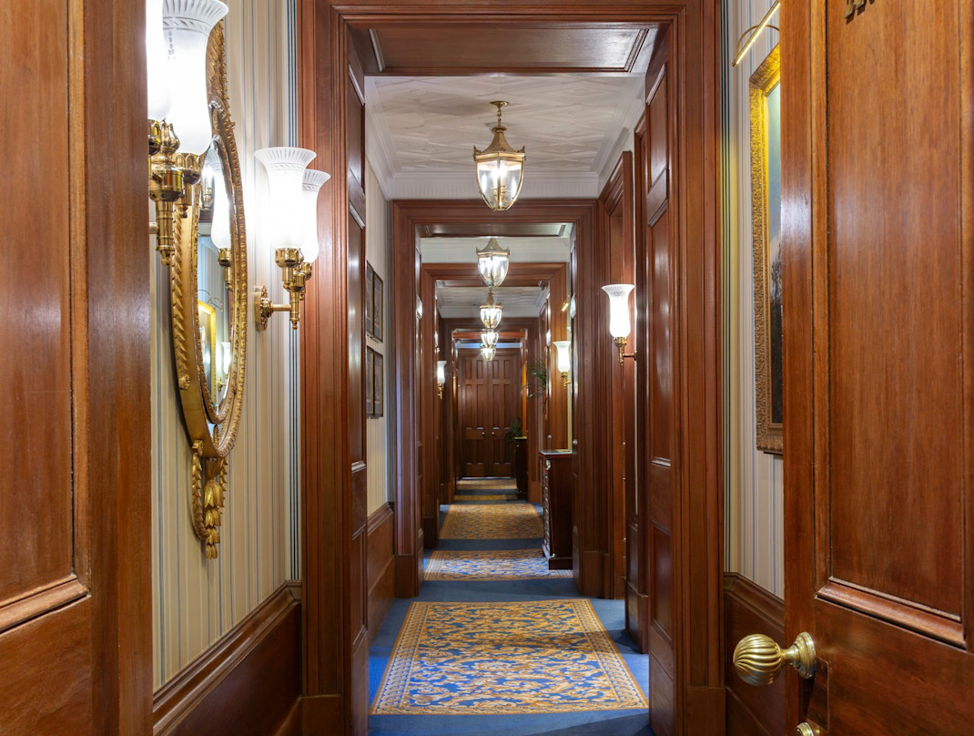 LAN - Room WING - Image 1
