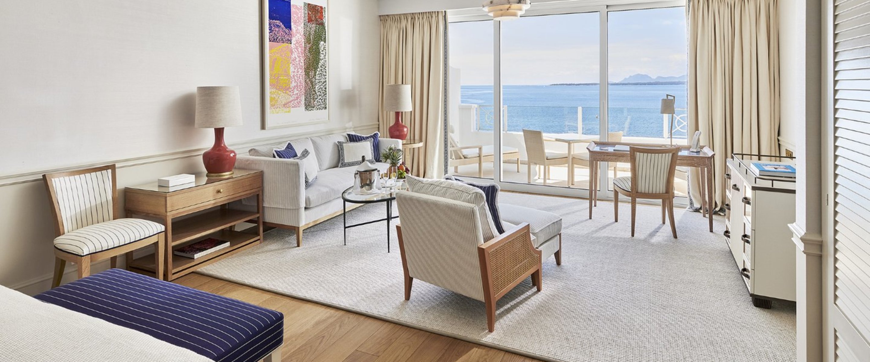 HDC - Deluxe Eden-Roc Junior Suite Living-room