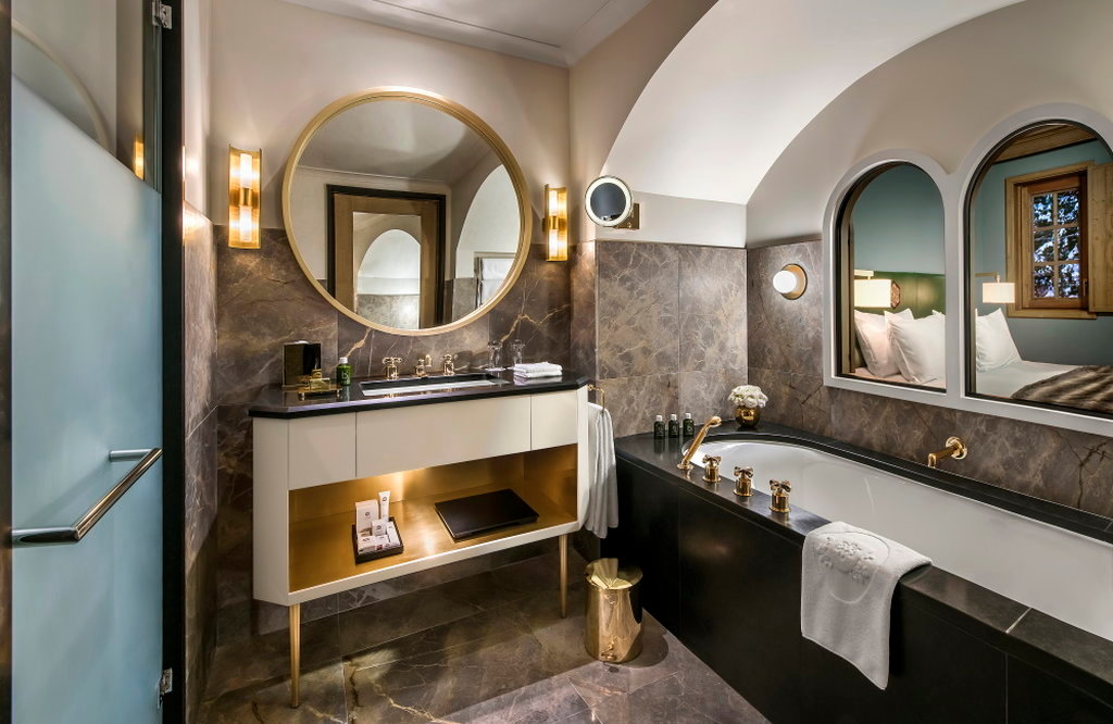 APG - One Bedroom Suite bathroom