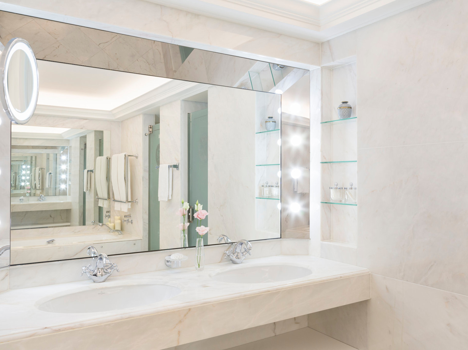 Room 08SSHO - Image 6