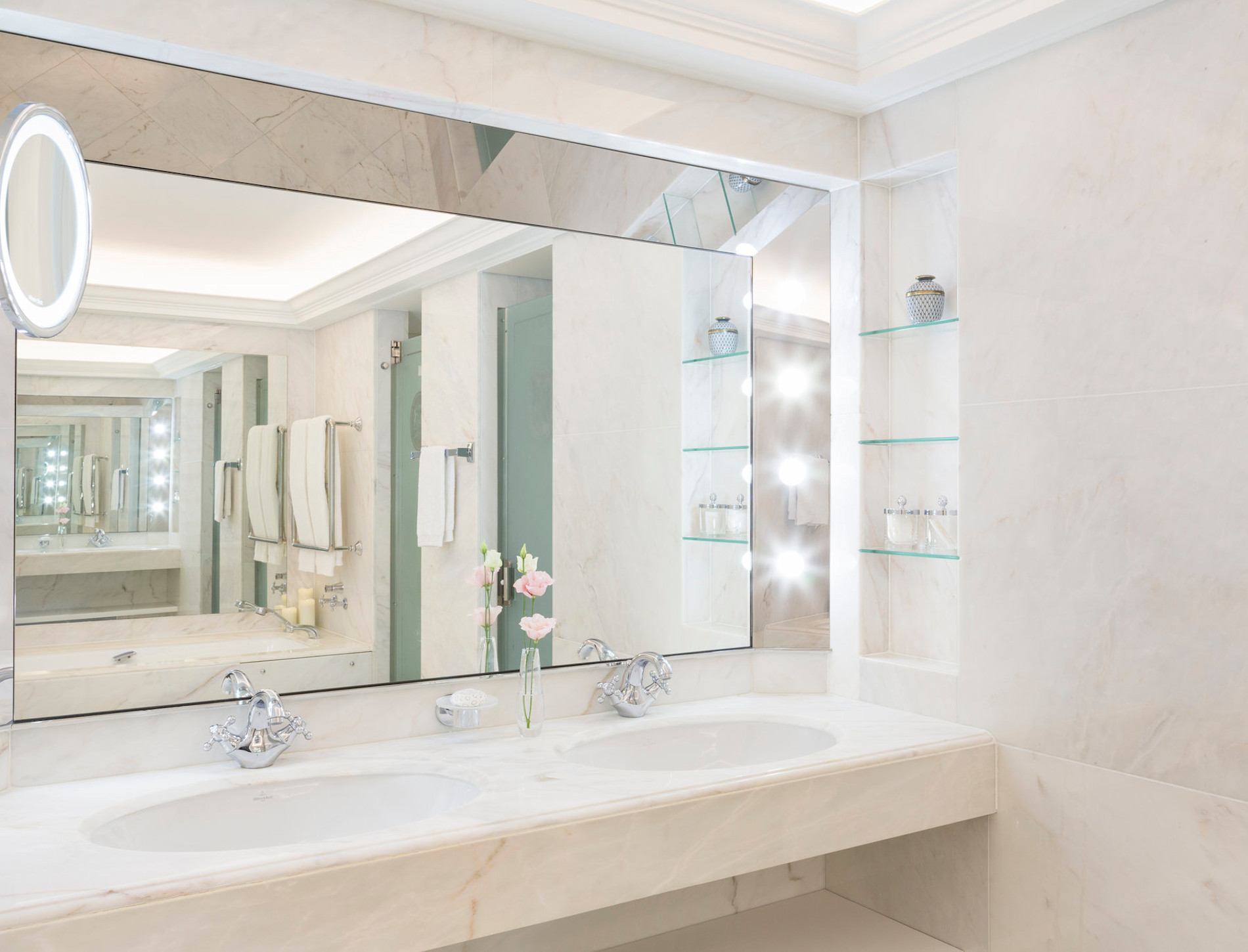 Room 08SSHO - Image 6