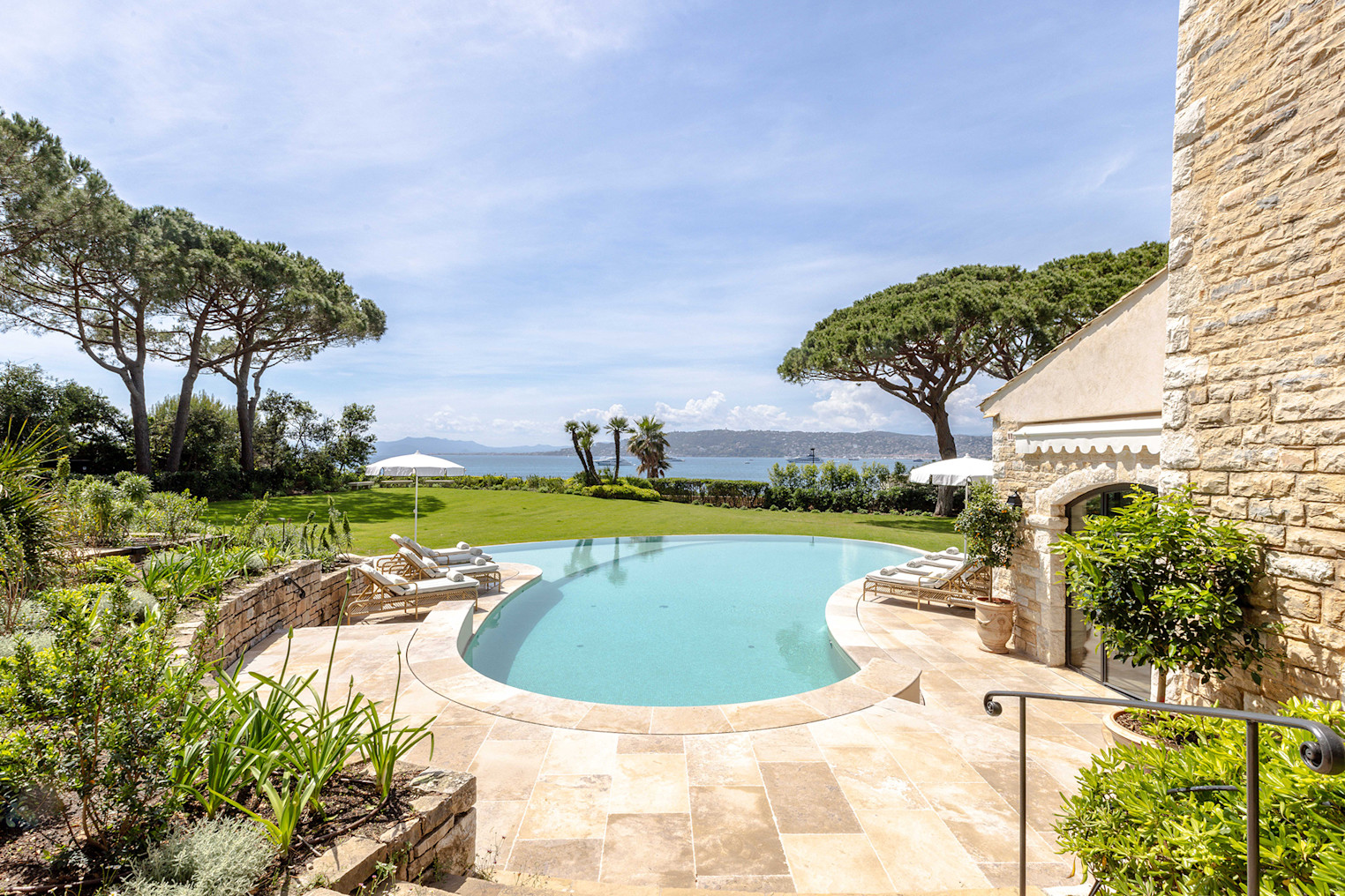 HDC - Villa La Guettière pool