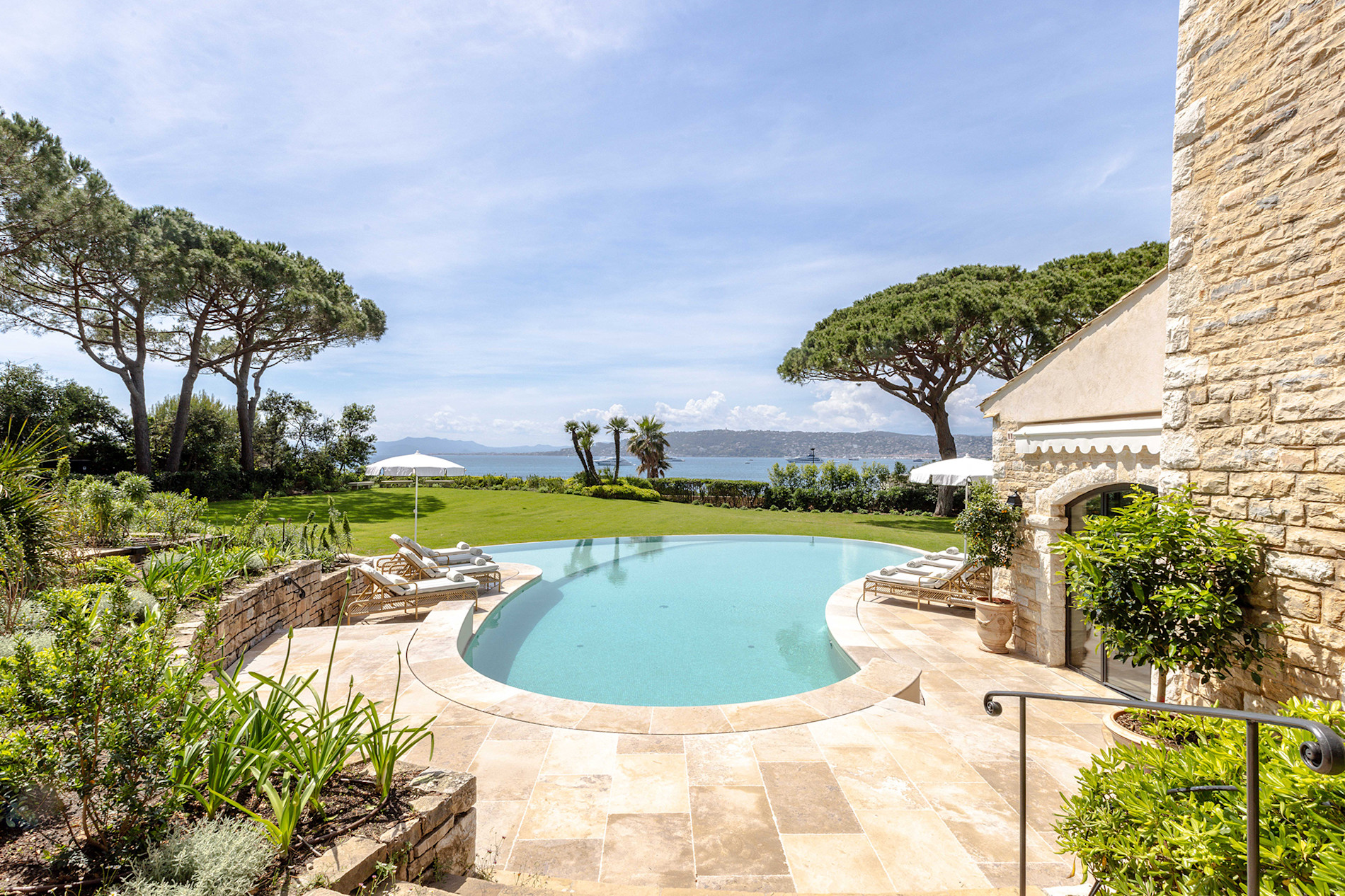 HDC - Villa La Guettière pool