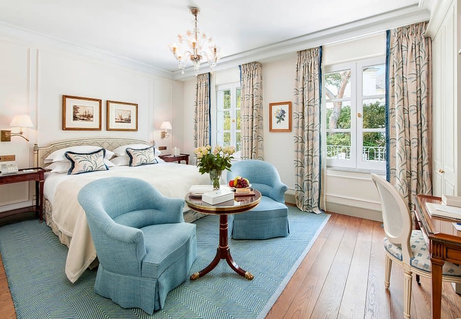 HDC - Classic Room Two Fountains Living-room & Room