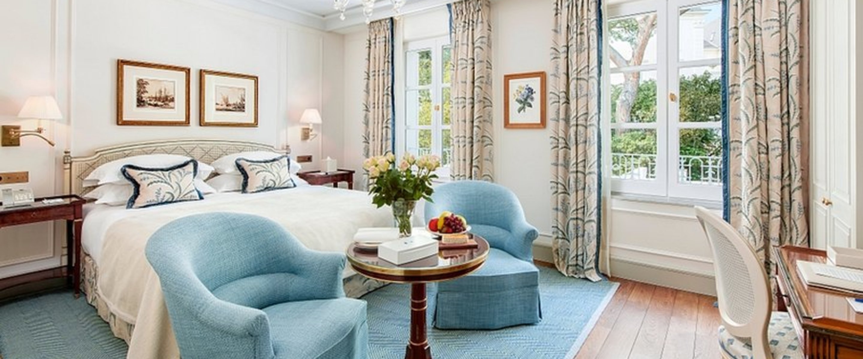 HDC - Classic Room Two Fountains Living-room & Room