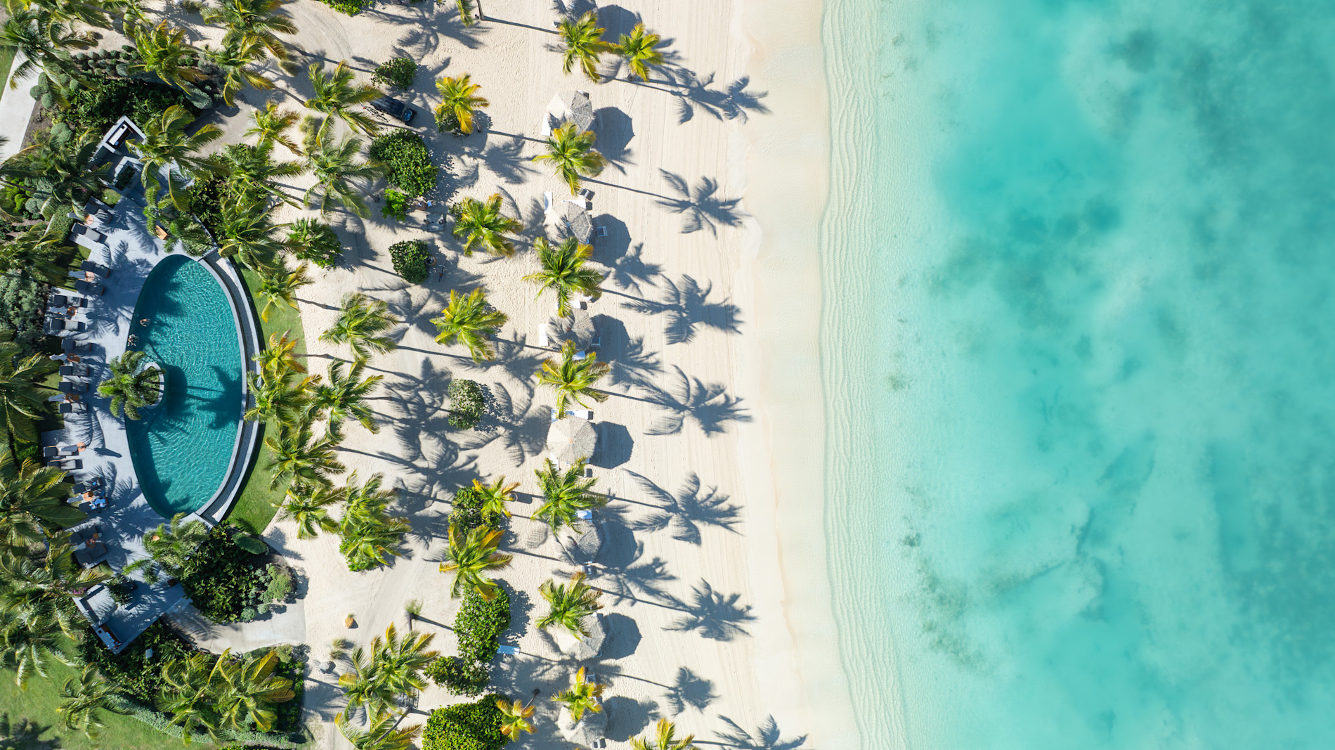 JBI - Pool & beach