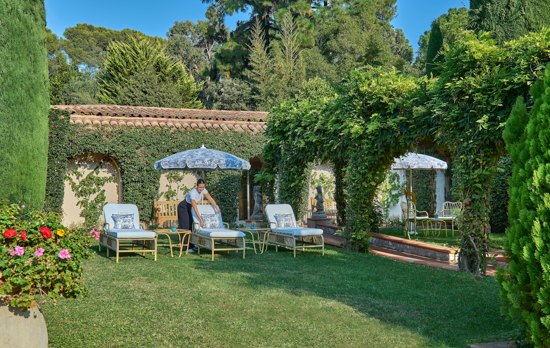 HDC - Dior Spa Eden-Roc entry