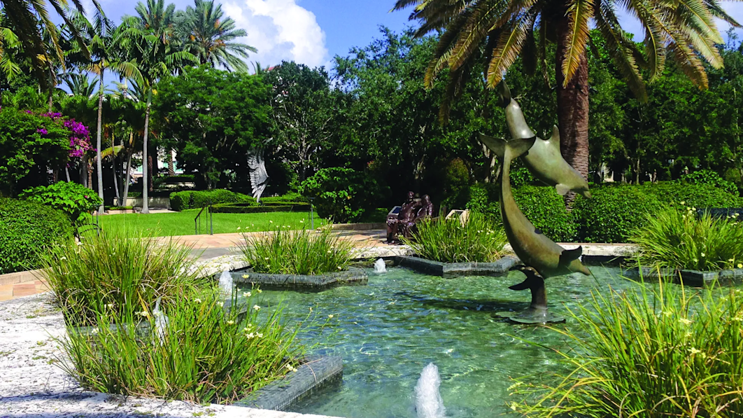 VIN - Destination page - Philip Hulitar Sculpture Garden