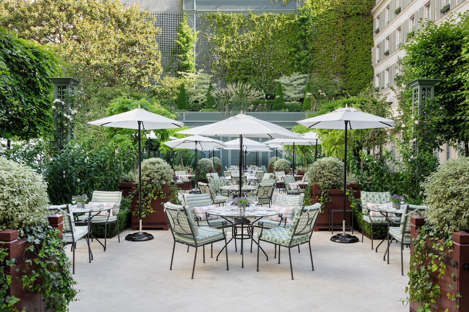 Le Bristol Paris - Le Jardin Français LBP x Schumacher 