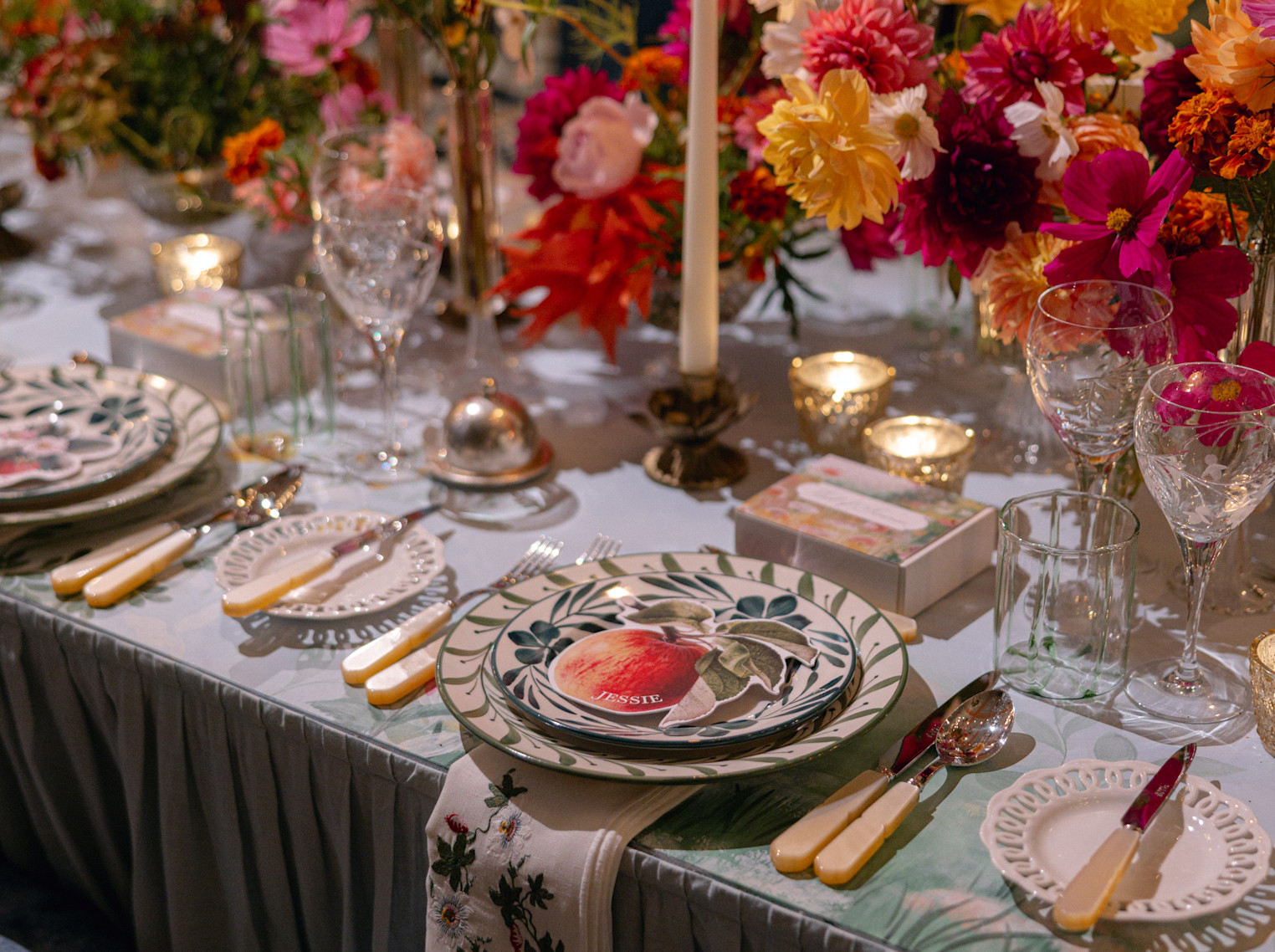 LAN - The Belgravia room details