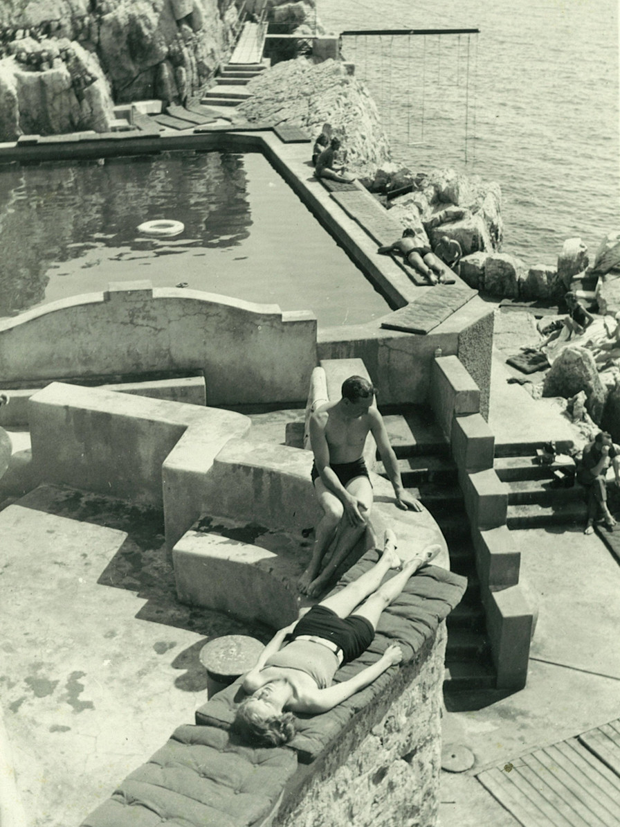 HDC - Pool in the 50's