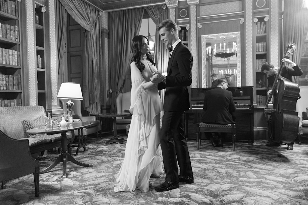 LAN - Events Couple Dancing 