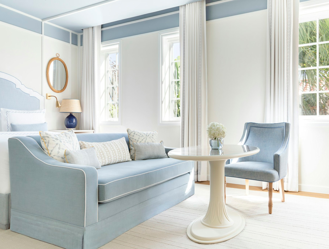 VNT - Room DLX - Image 1