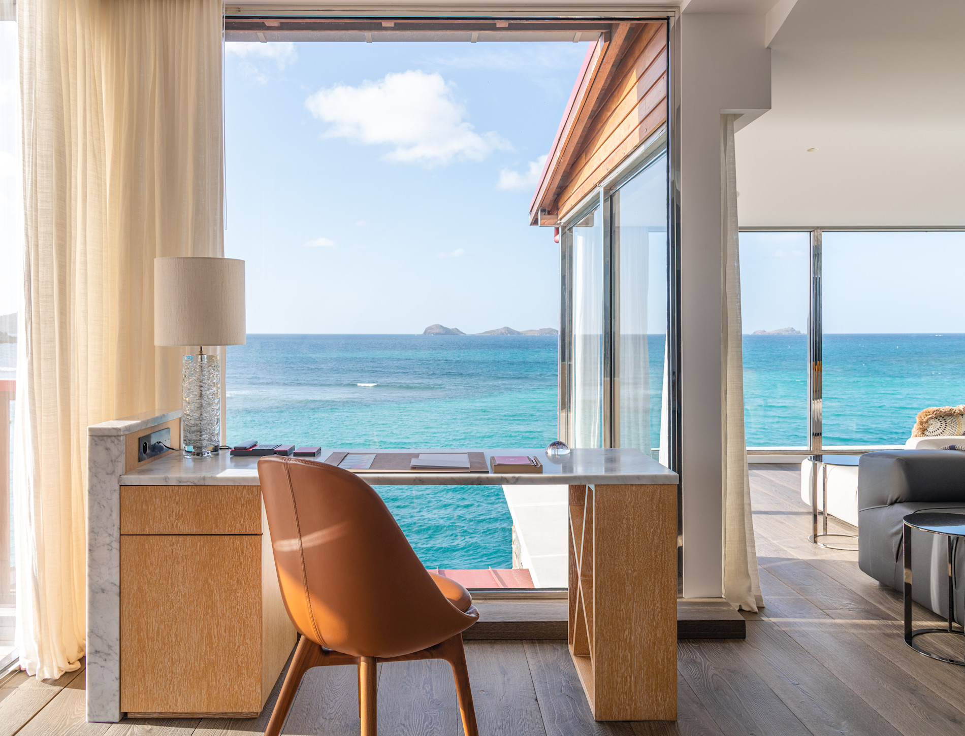 ERO - Suite Signature - Christopher Columbus