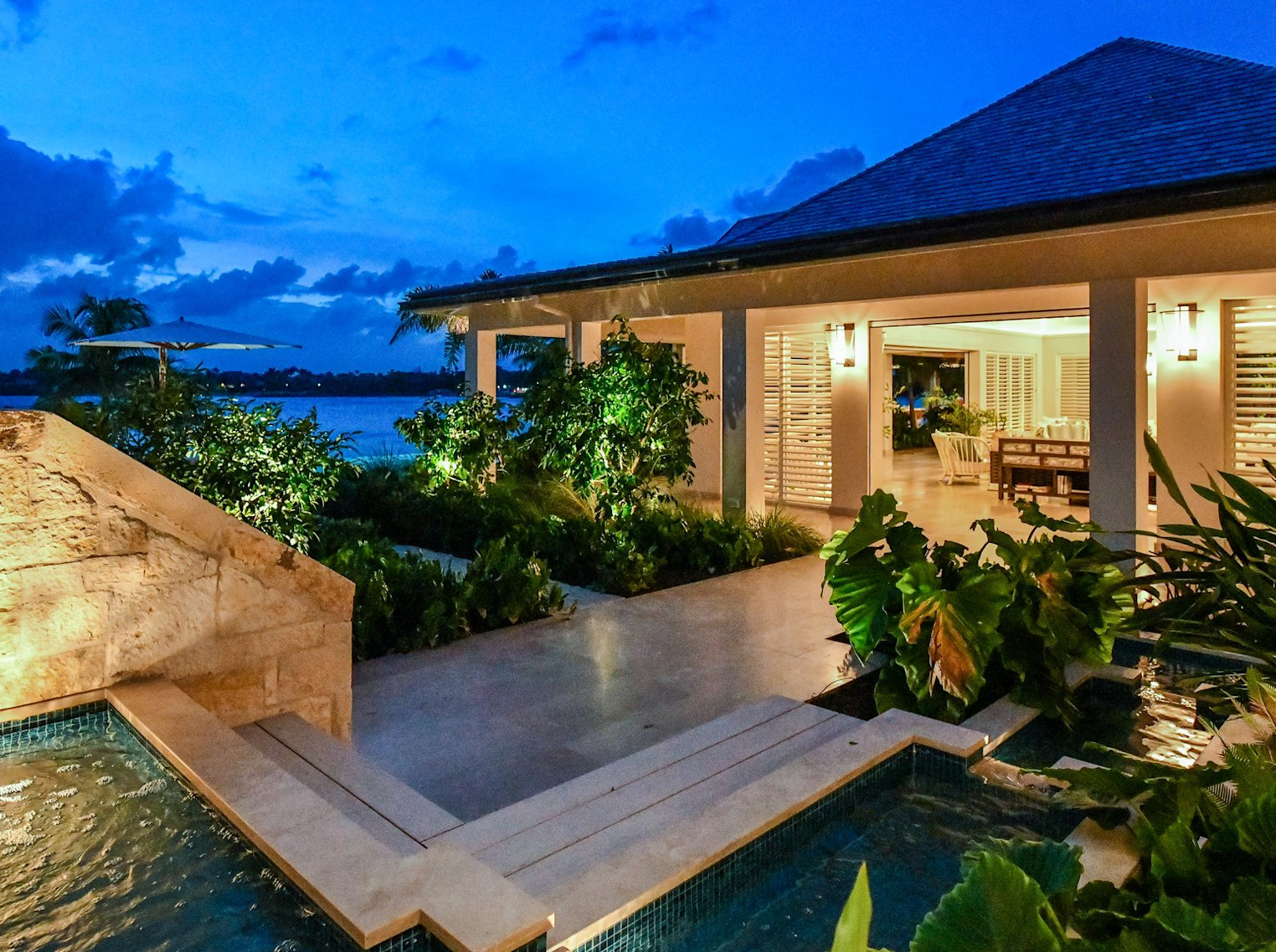 Room XDEL - Image 16