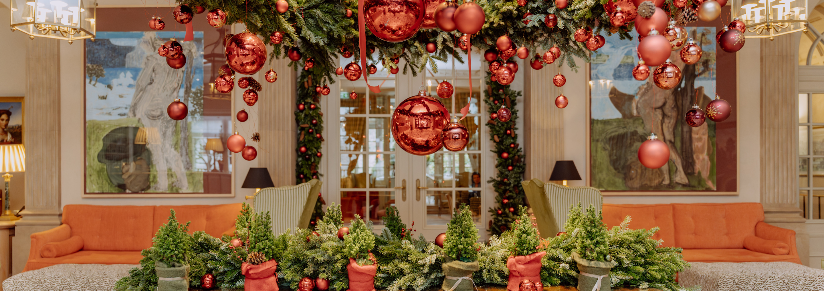 BPH - Christmas - Lobby