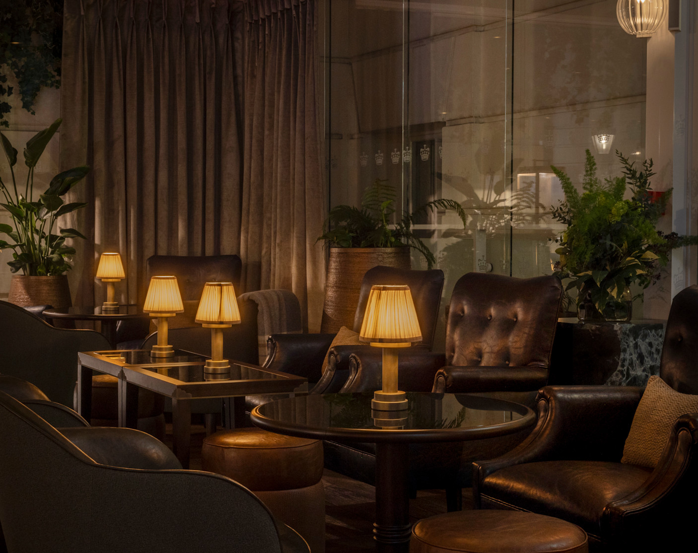 The Garden Room Terrace at The Lanesborough at Night