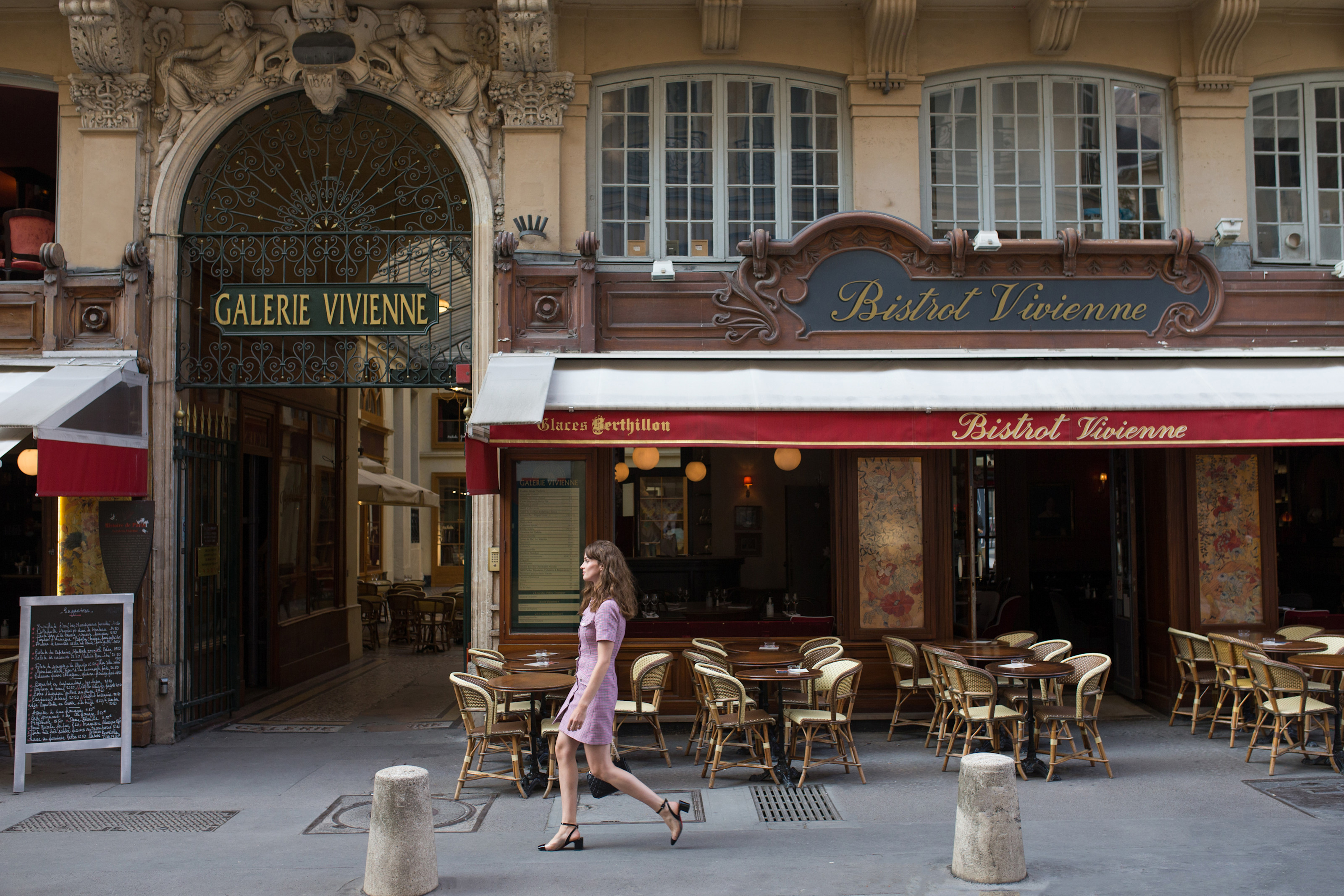 Le Bristol Paris - Mannequin rue Parisienne - Romain Réglade 