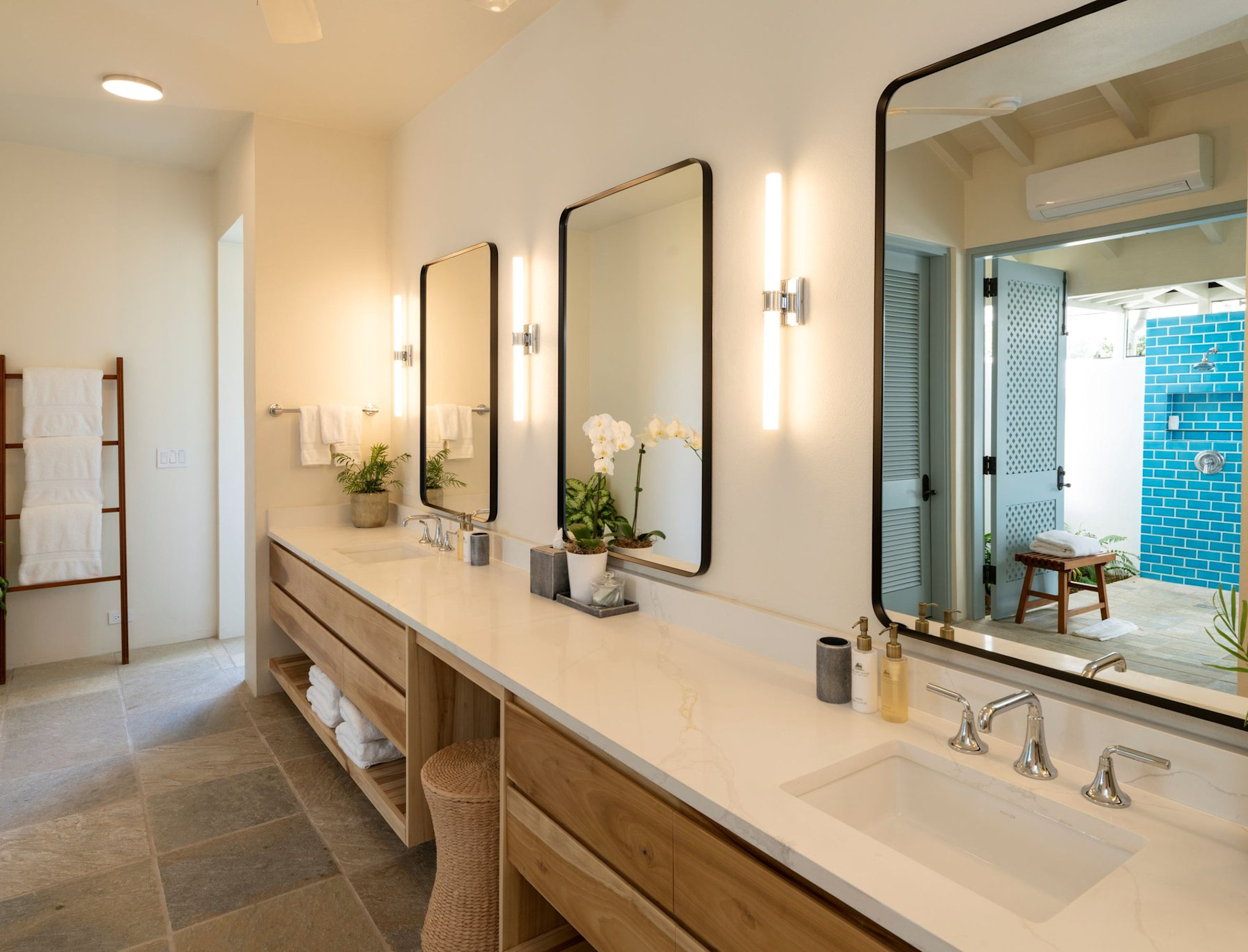 JBI - Room XTUC - Image 7