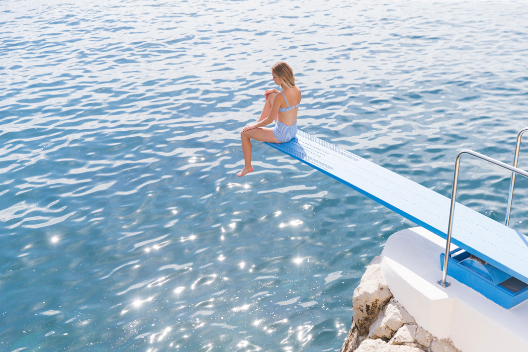 HDC - Diving board lifestyle 21