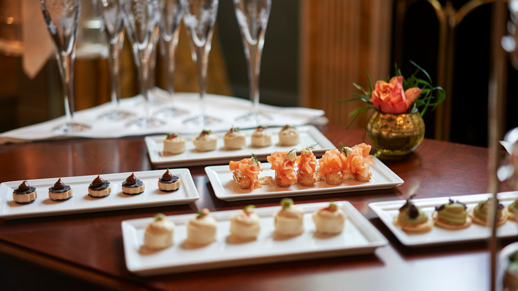 LAN - The Lanesborough Withdrawing Room Canapes