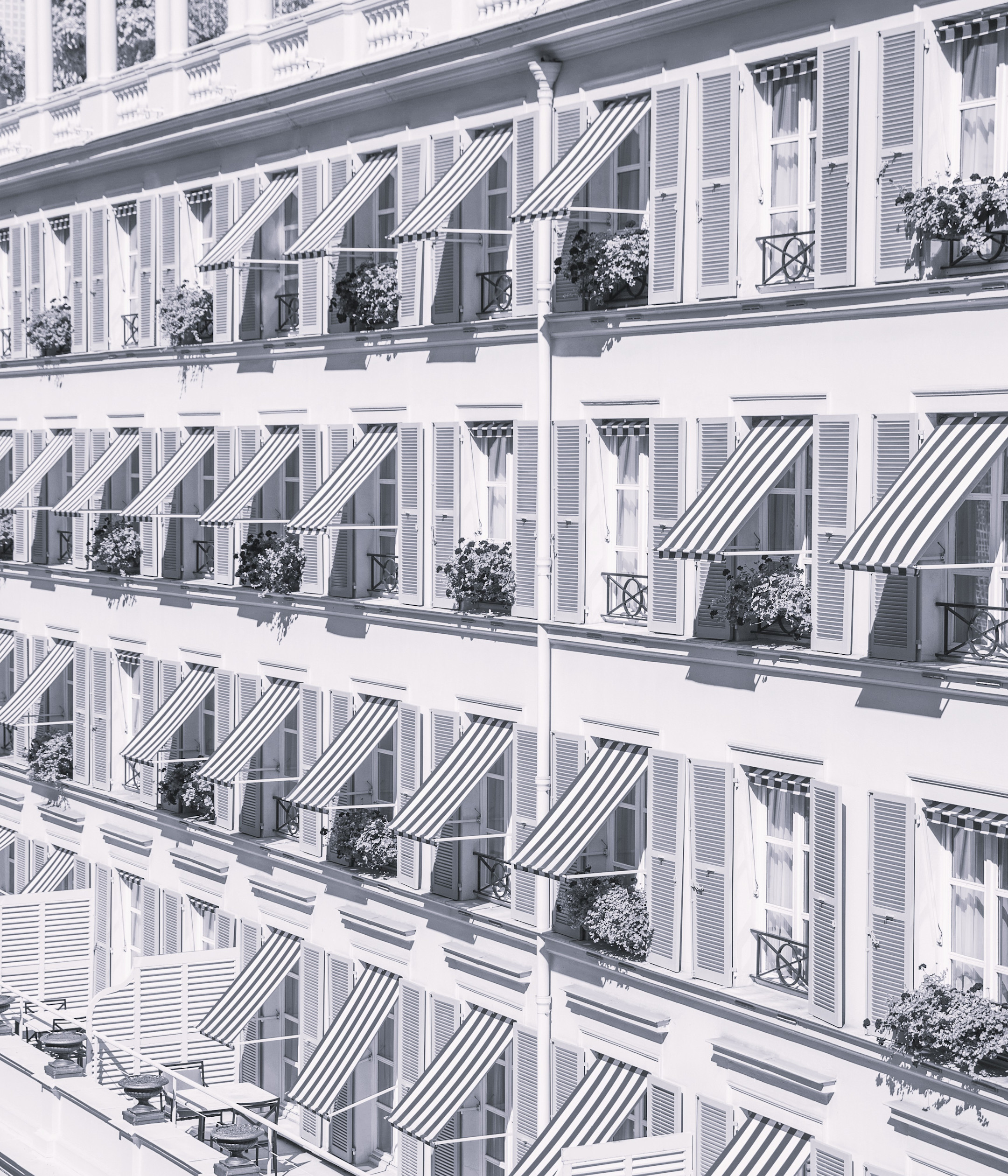 Le Bristol Paris - Façade coté jardin Français - Romain Réglade