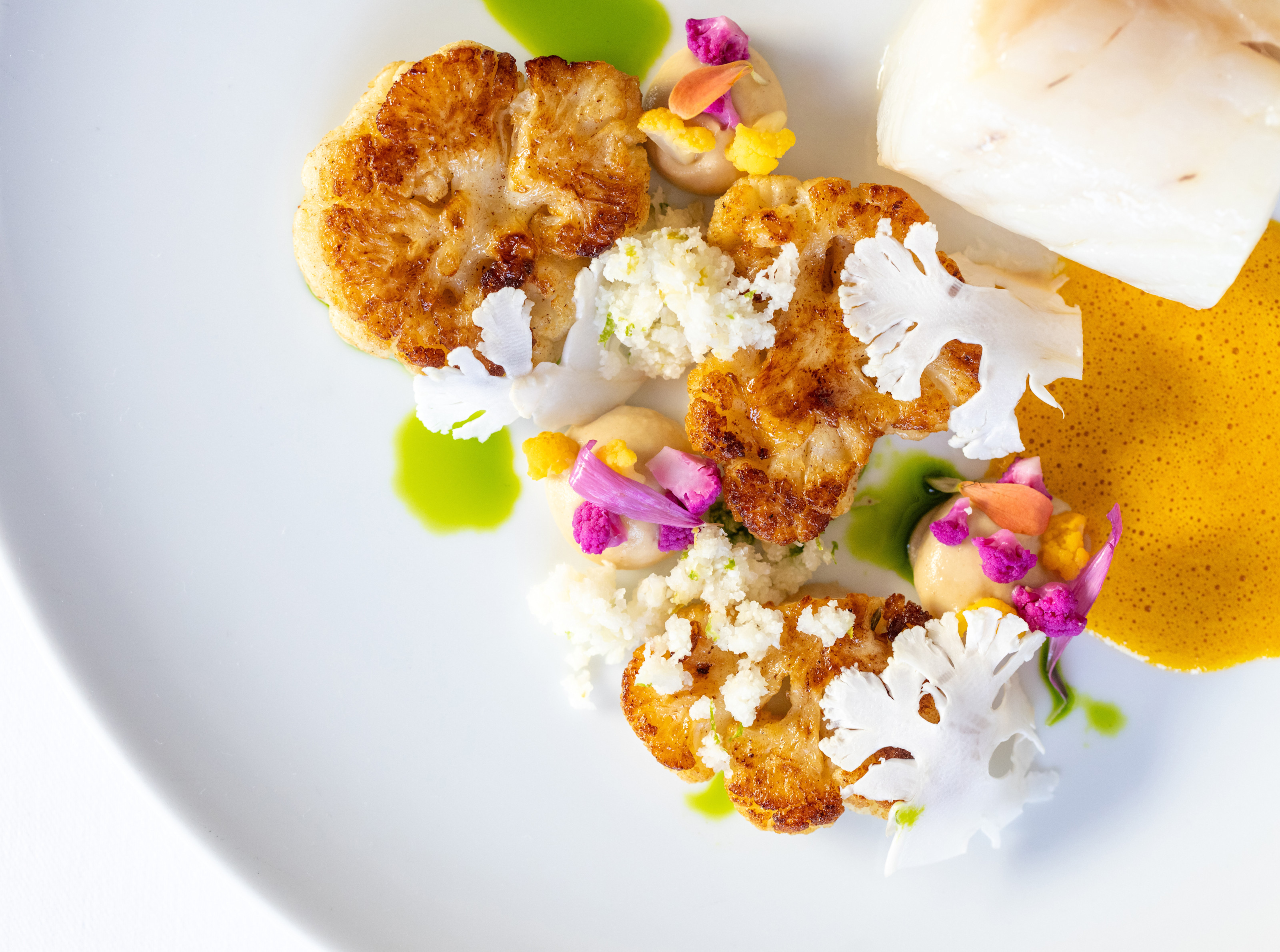 LBP - 114 Faubourg - Chef Arnaud Faye - Cabillaud rôti - ©Maki Manoukian yX935