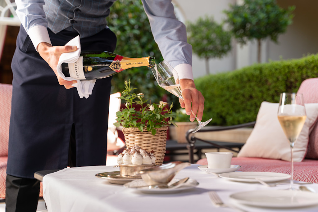 Brenners-Park-Hotel-Spa-Minerva-Terrasse-Promos©Andreas-Stephany (3)