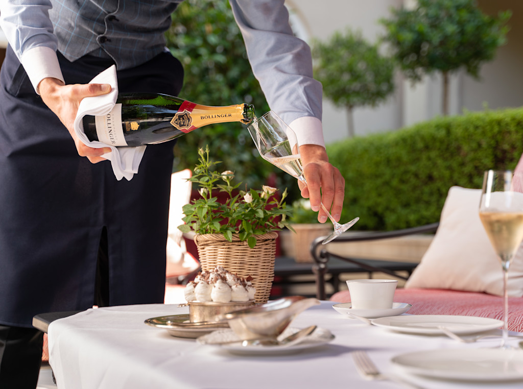 Brenners-Park-Hotel-Spa-Minerva-Terrasse-Promos©Andreas-Stephany (3)