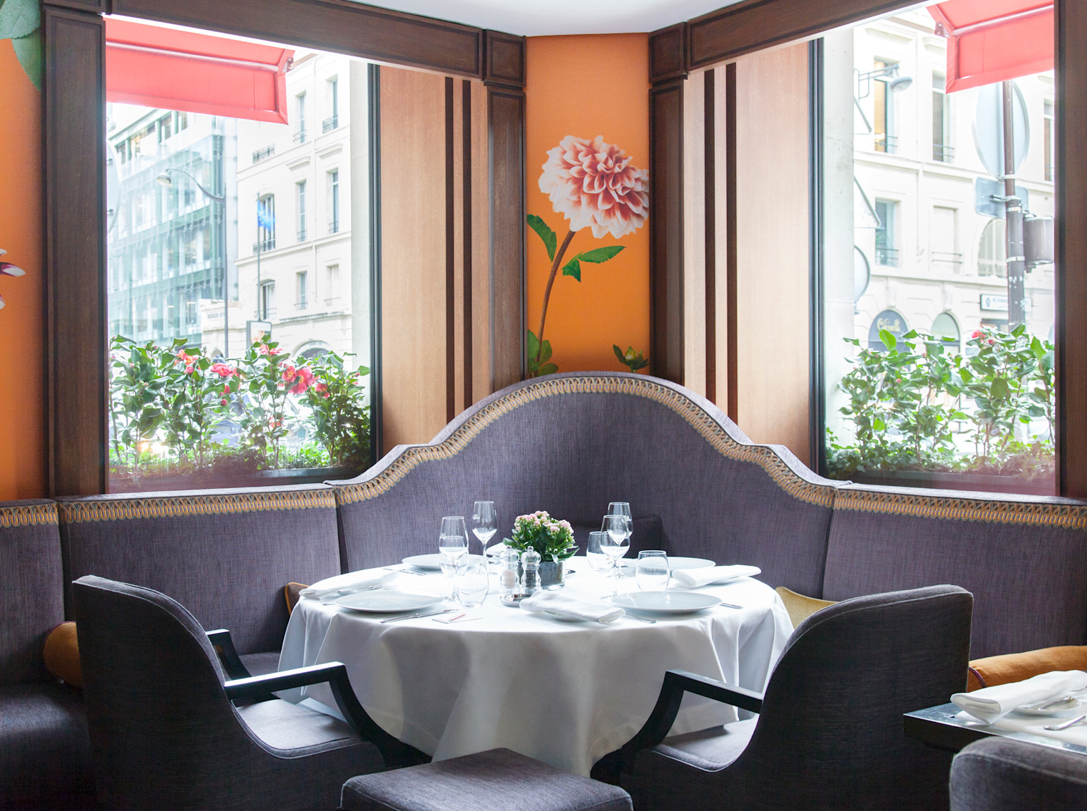 LBP -restaurant 114 Faubourg-4 8gQyW