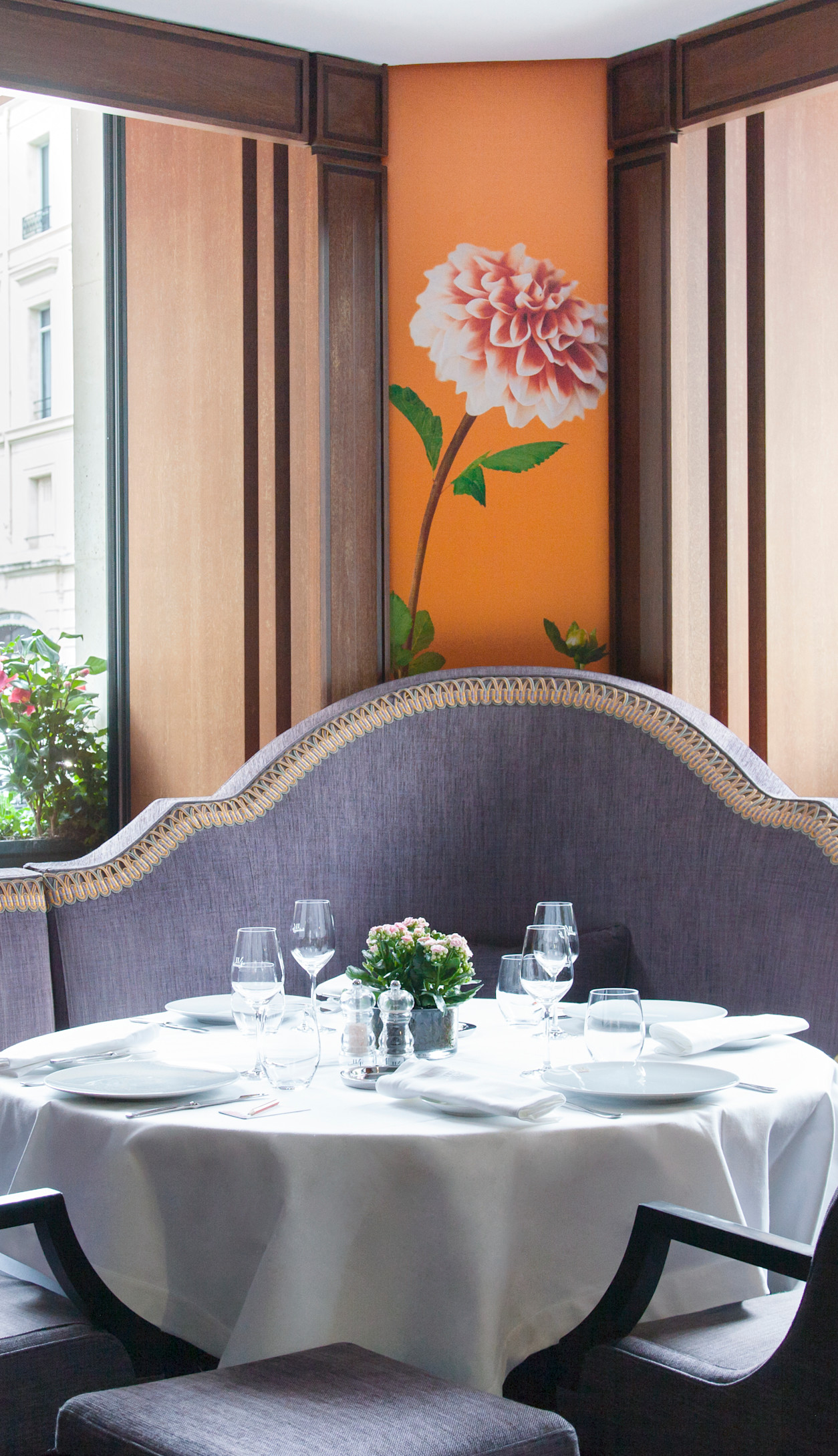 LBP -restaurant 114 Faubourg-4 8gQyW
