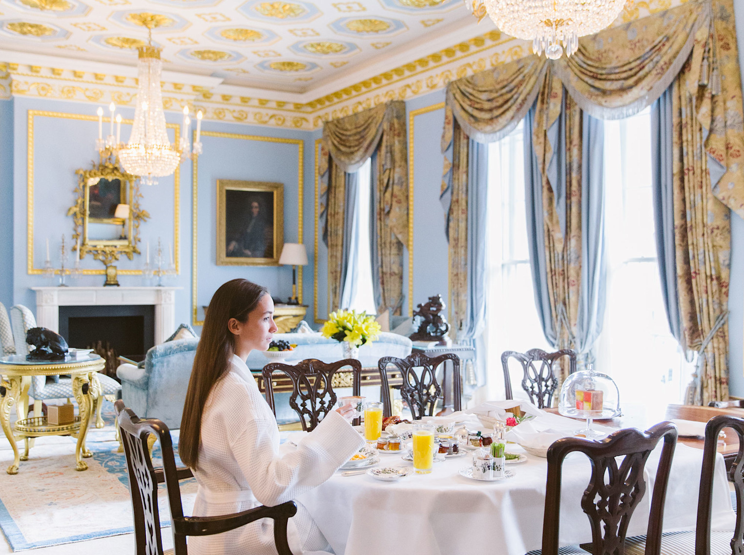 LAN - Breakfast in the Royal Suite