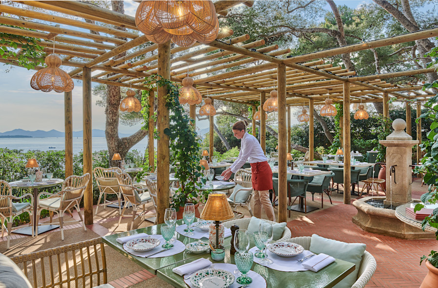 HDC - Giovanni's at sunset