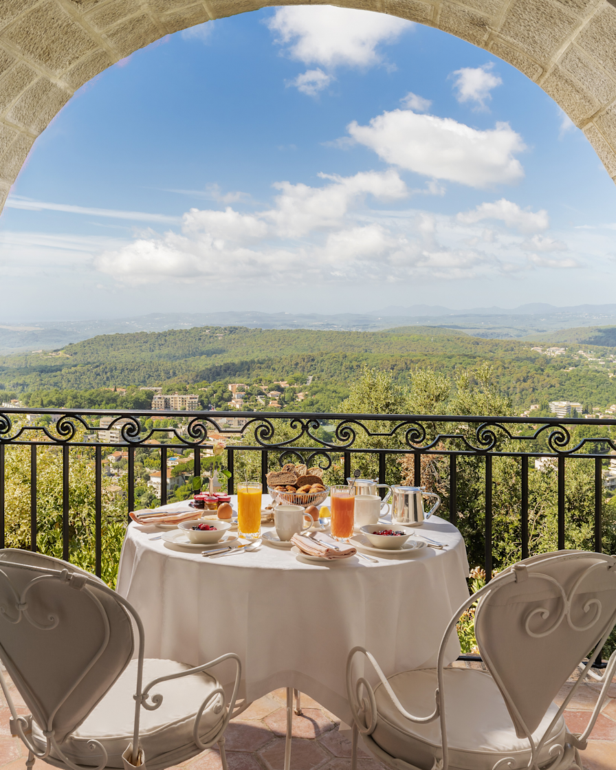 CSM - Breakfast on the terrace