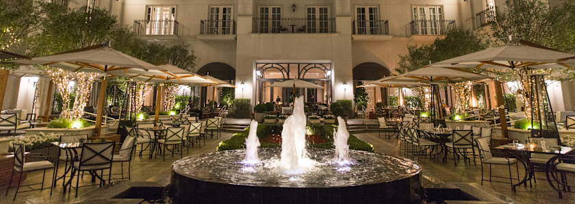 SAO - Pateo do Palácio Exterior By Night
