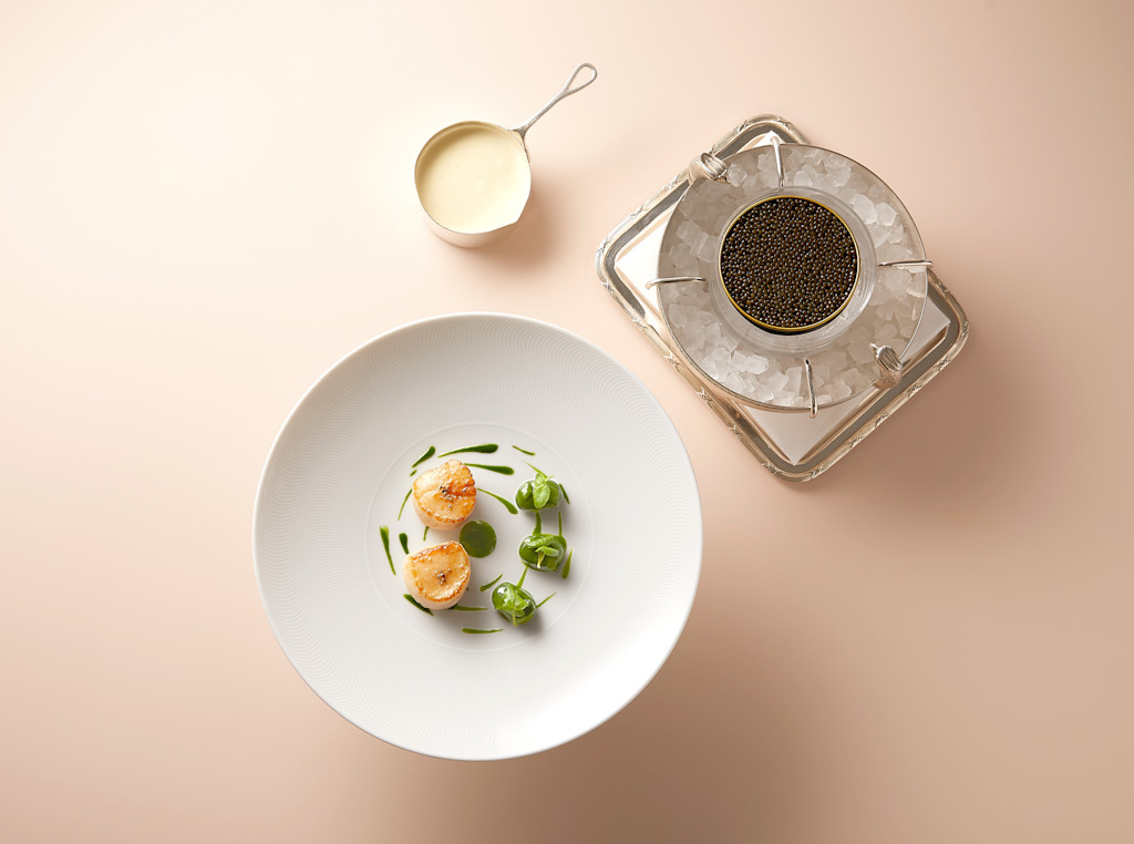 Le Bristol Paris - Epicure - Noix de Coquilles Saint-Jacques De Normandie © Thomas Dhellemmes