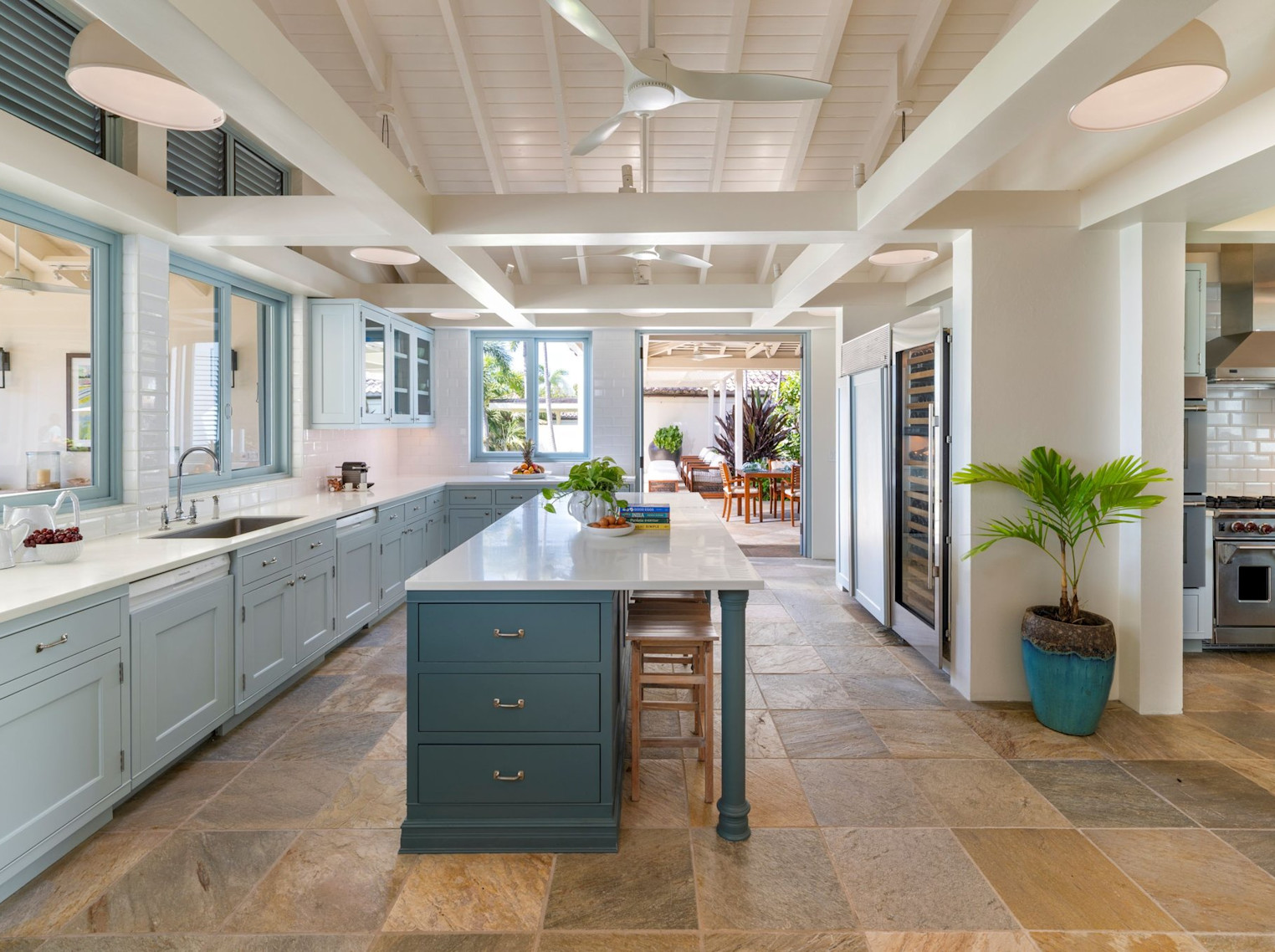 Room XTUC - Image 10