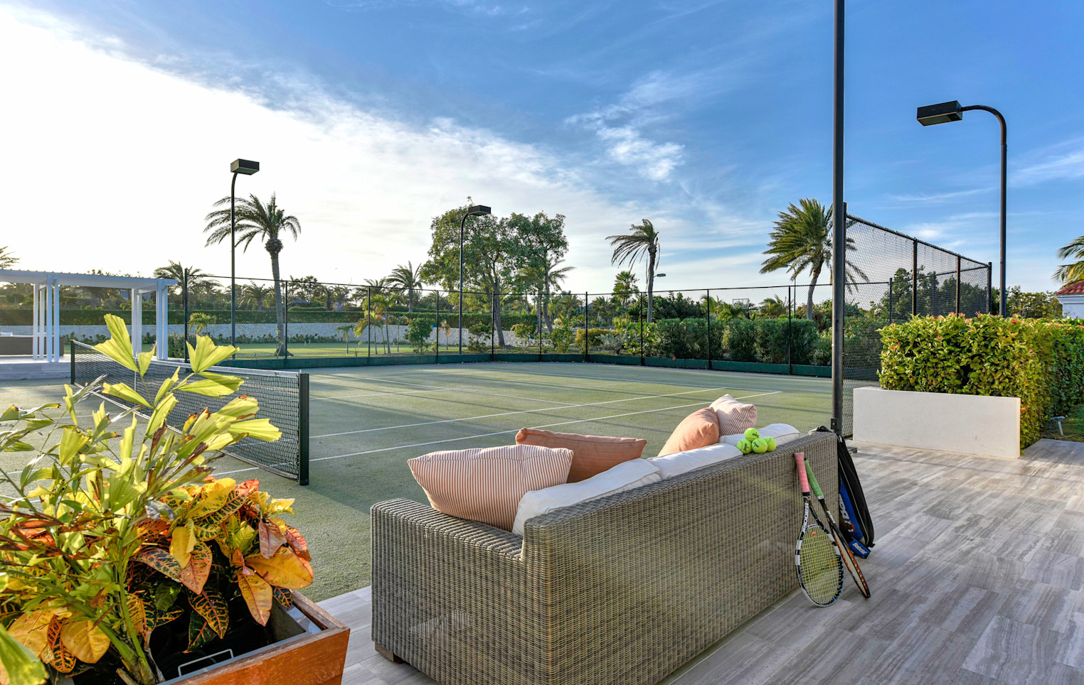 Tennis Court - MARIPOSA