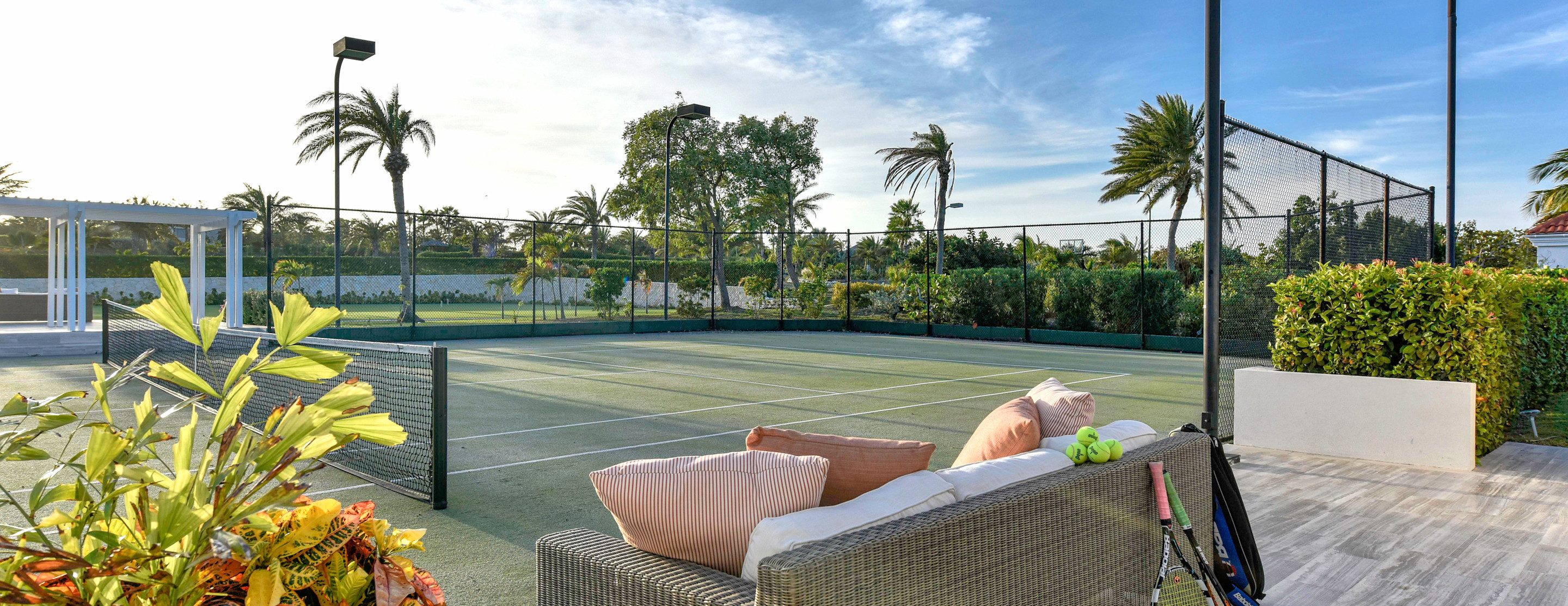 Tennis Court - MARIPOSA