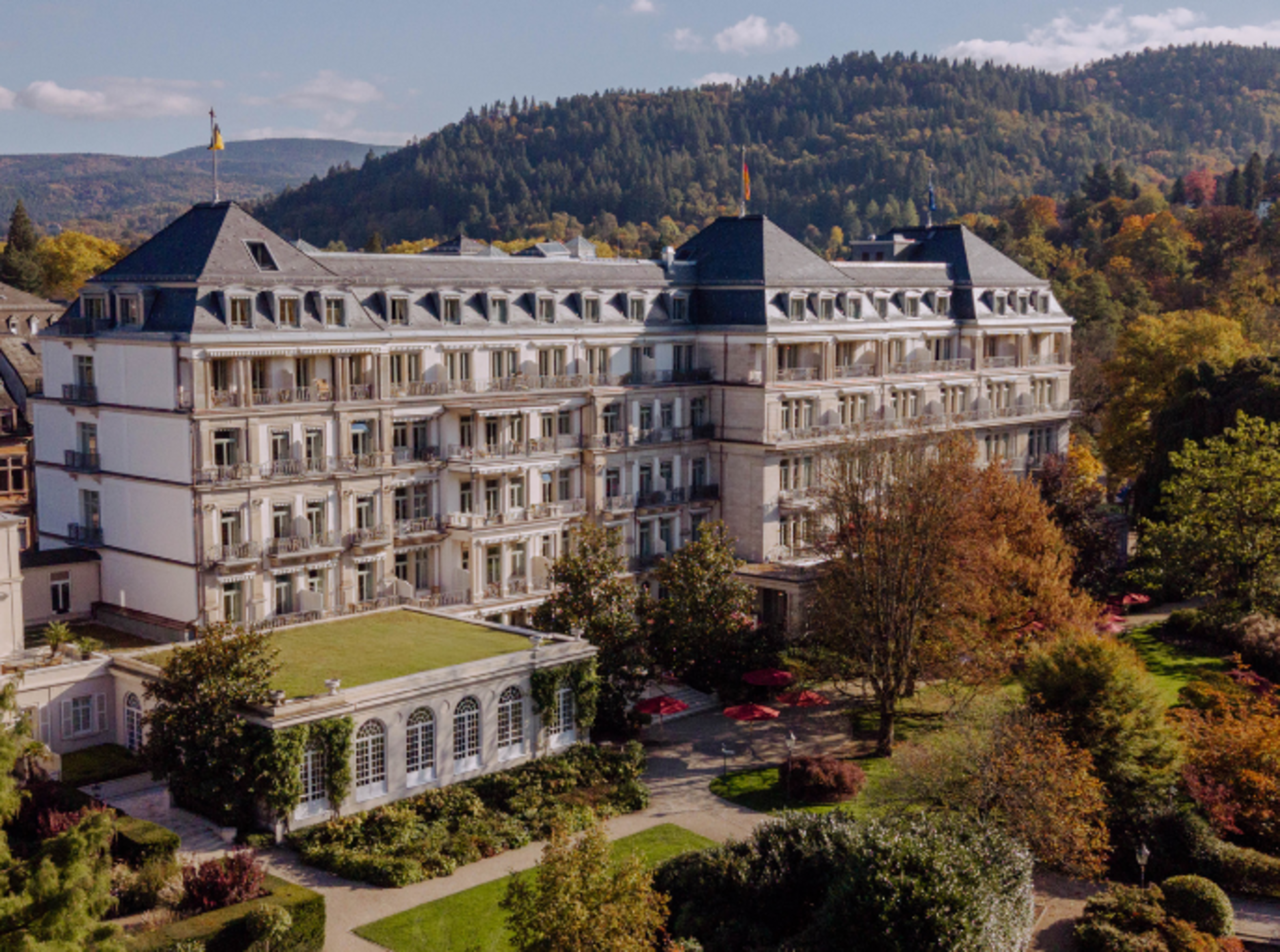 BPH - Hotel - Facade Drone