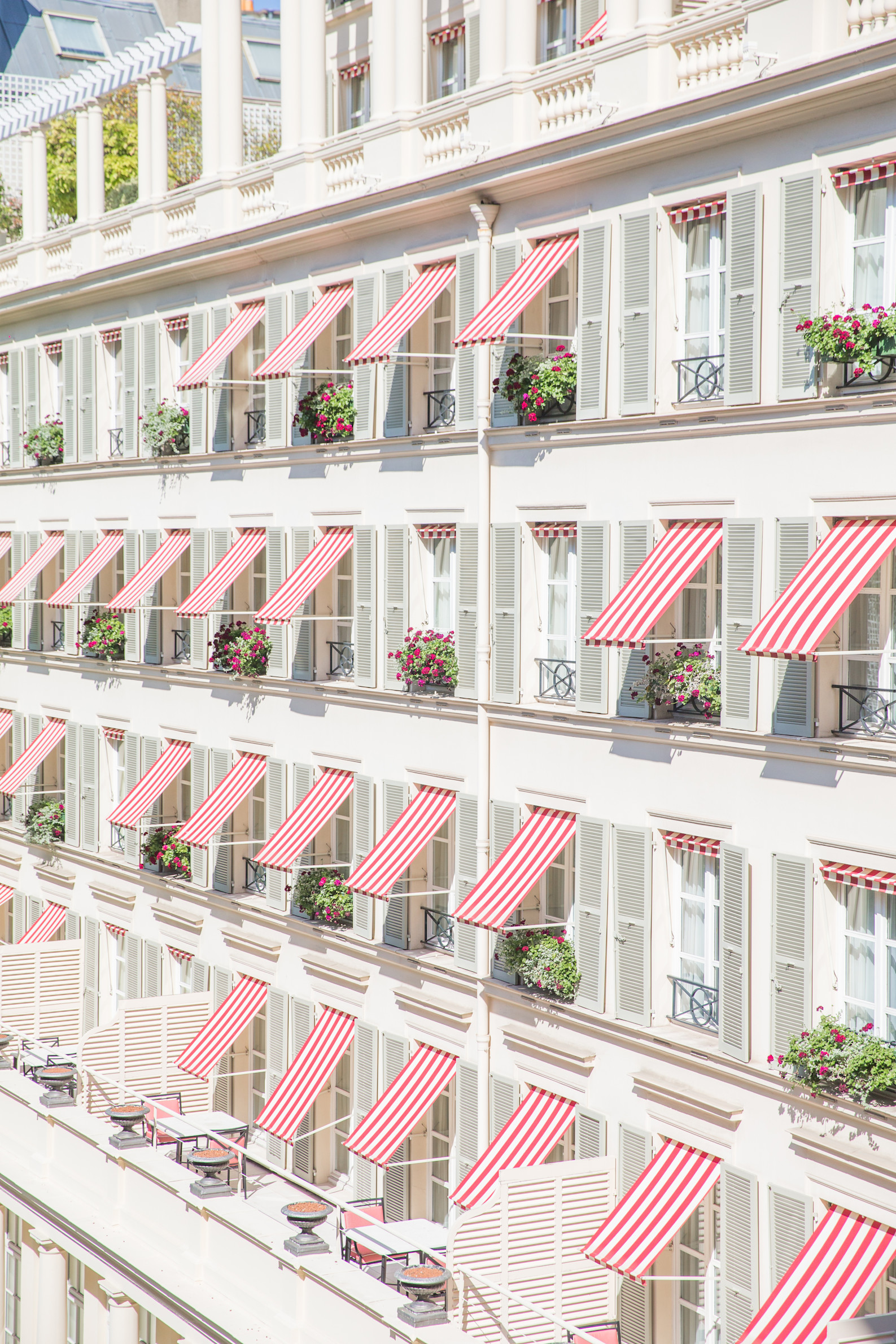 LBP - Façade coté jardin Français - Romain Réglade