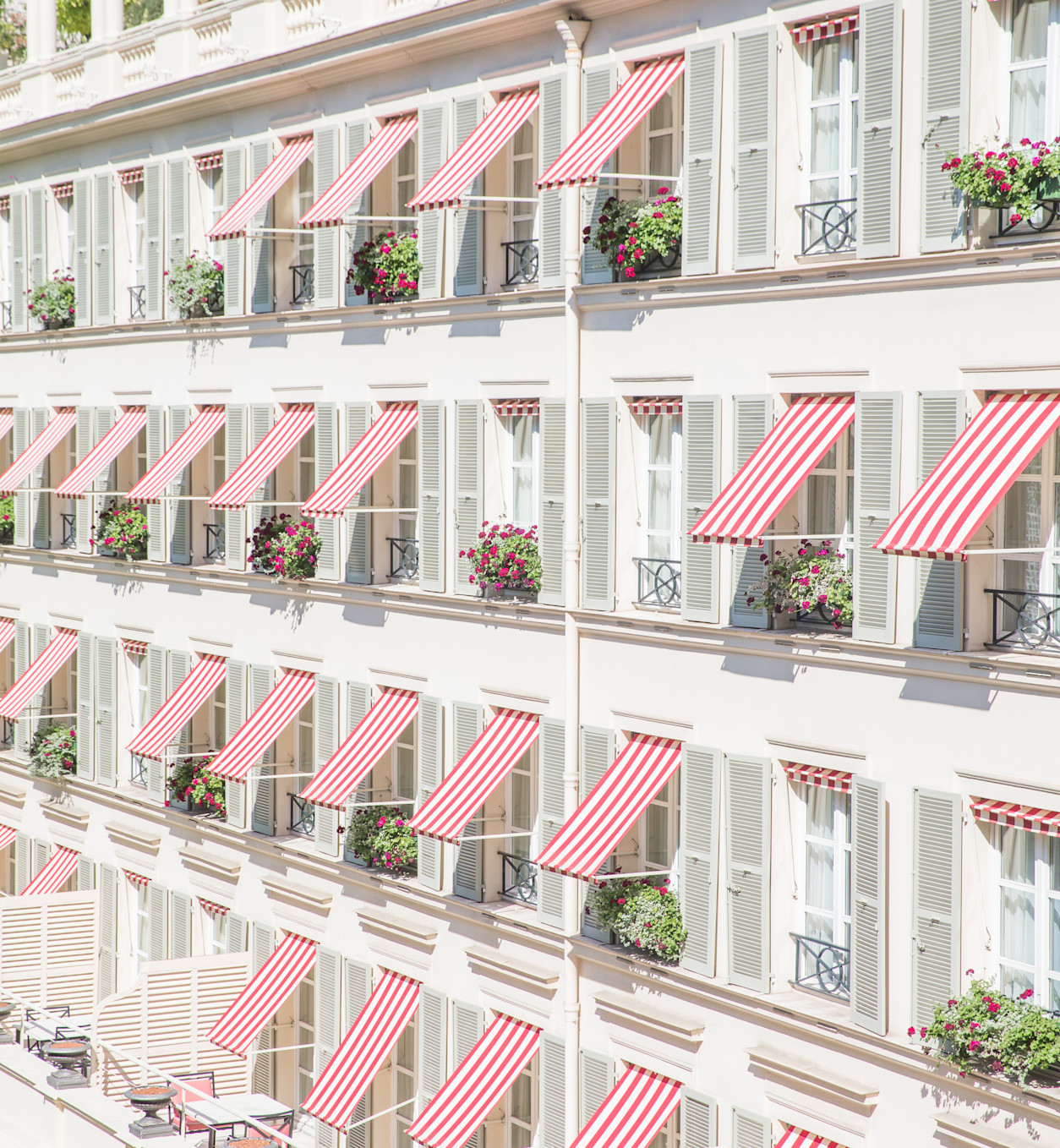 LBP - Façade coté jardin Français - Romain Réglade