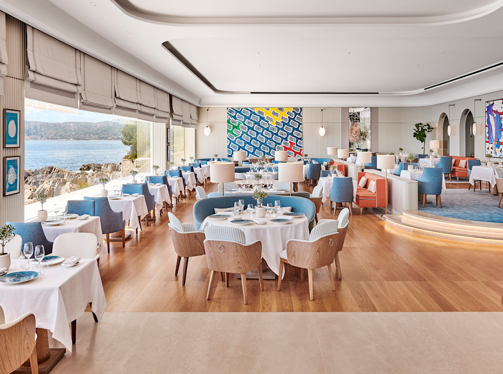 HDC - Eden-Roc Restaurant main room