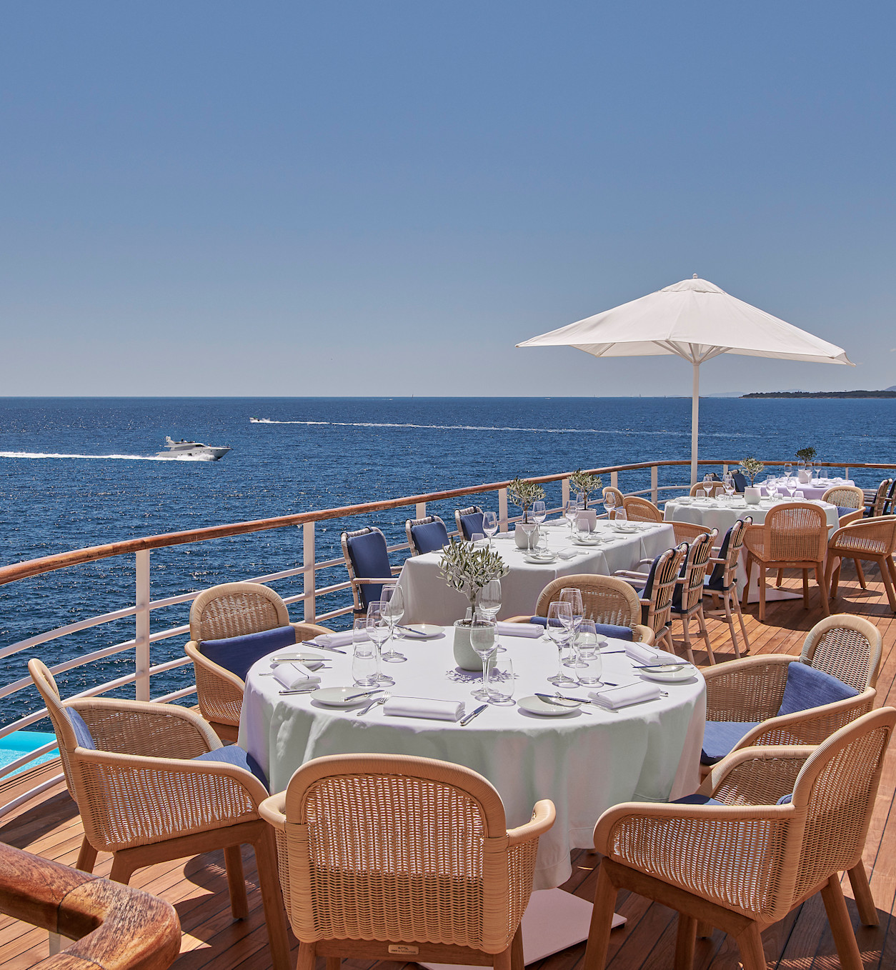HDC - Eden-Roc Restaurant terrace