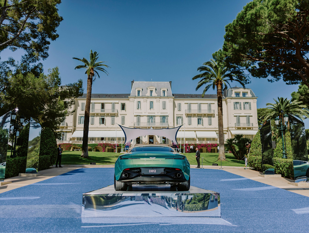 HDC - amfAR 2023 sport car