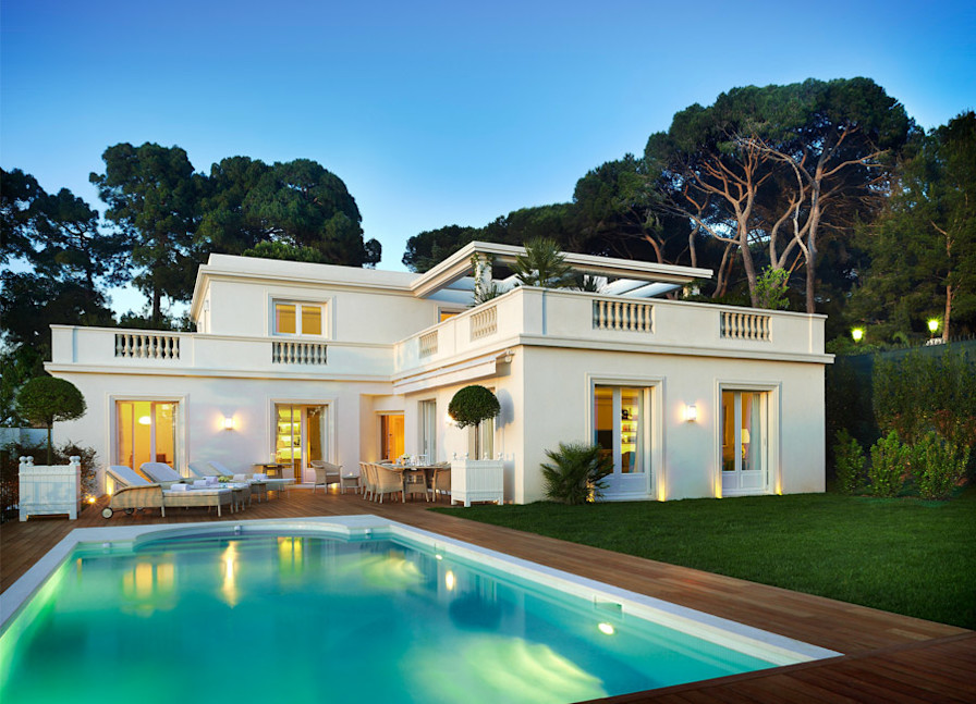 HDC - Villa Eleana by night