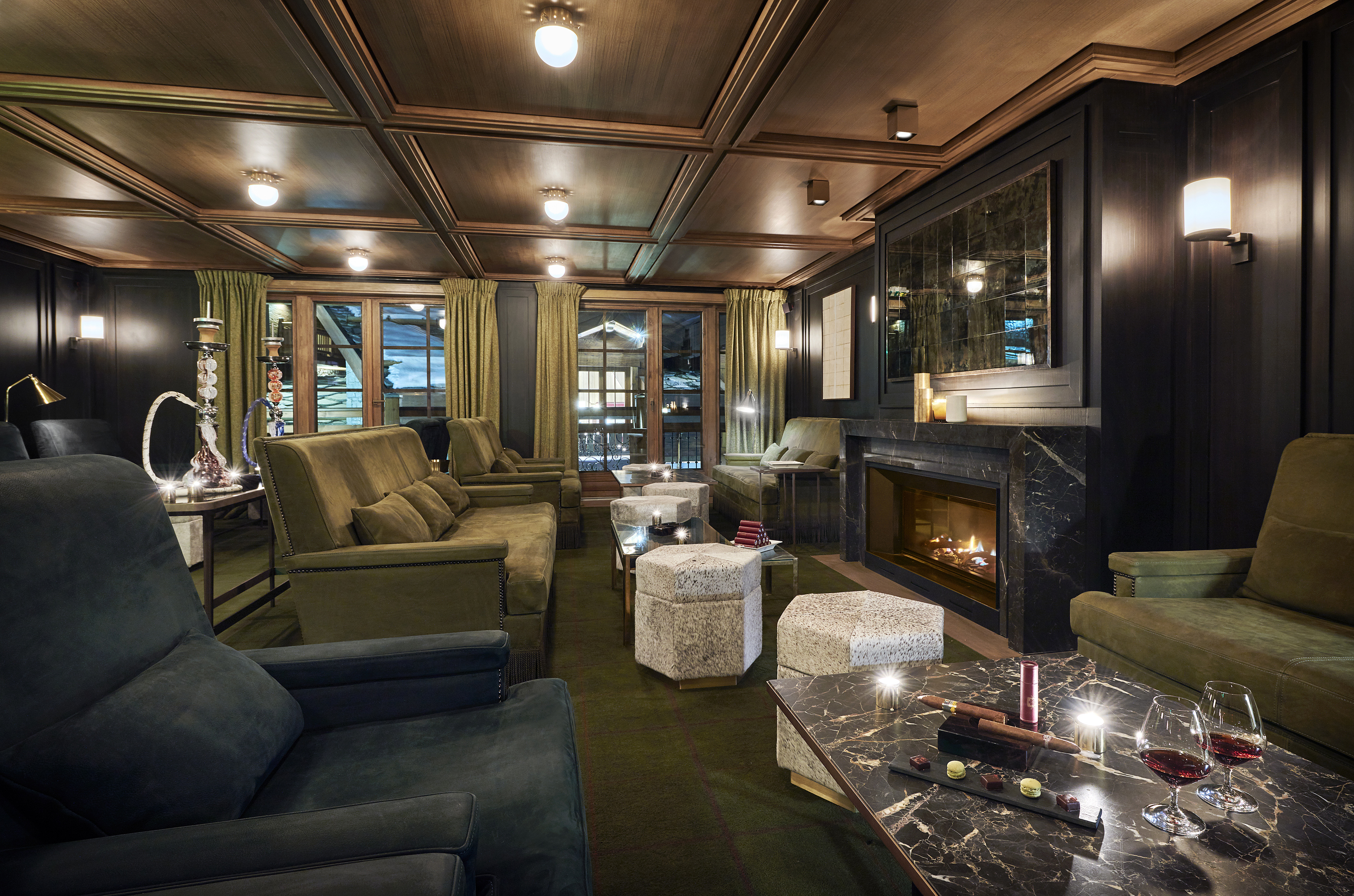 APG - Restaurant Cigar Lounge