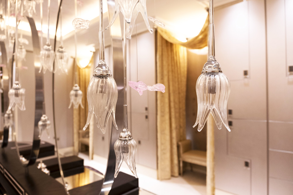 LAN - The Lanesborough Club & Spa Changing Room