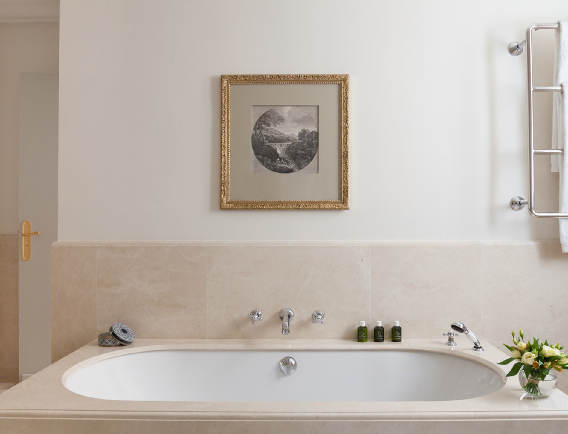 Room 07SDLX - Image 4